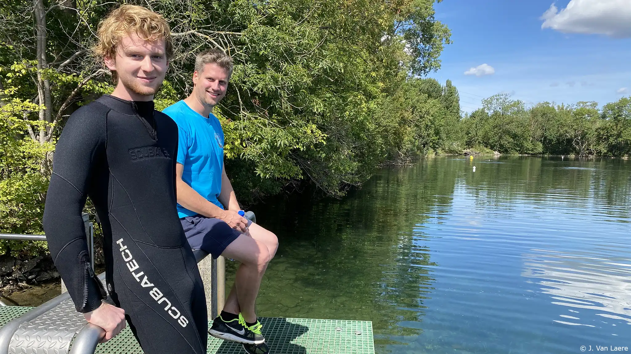 Brend en Robbe op het ponton in Provinciaal Domein Muisbroek - Put van Ekeren (PVE) - J. Van Laere